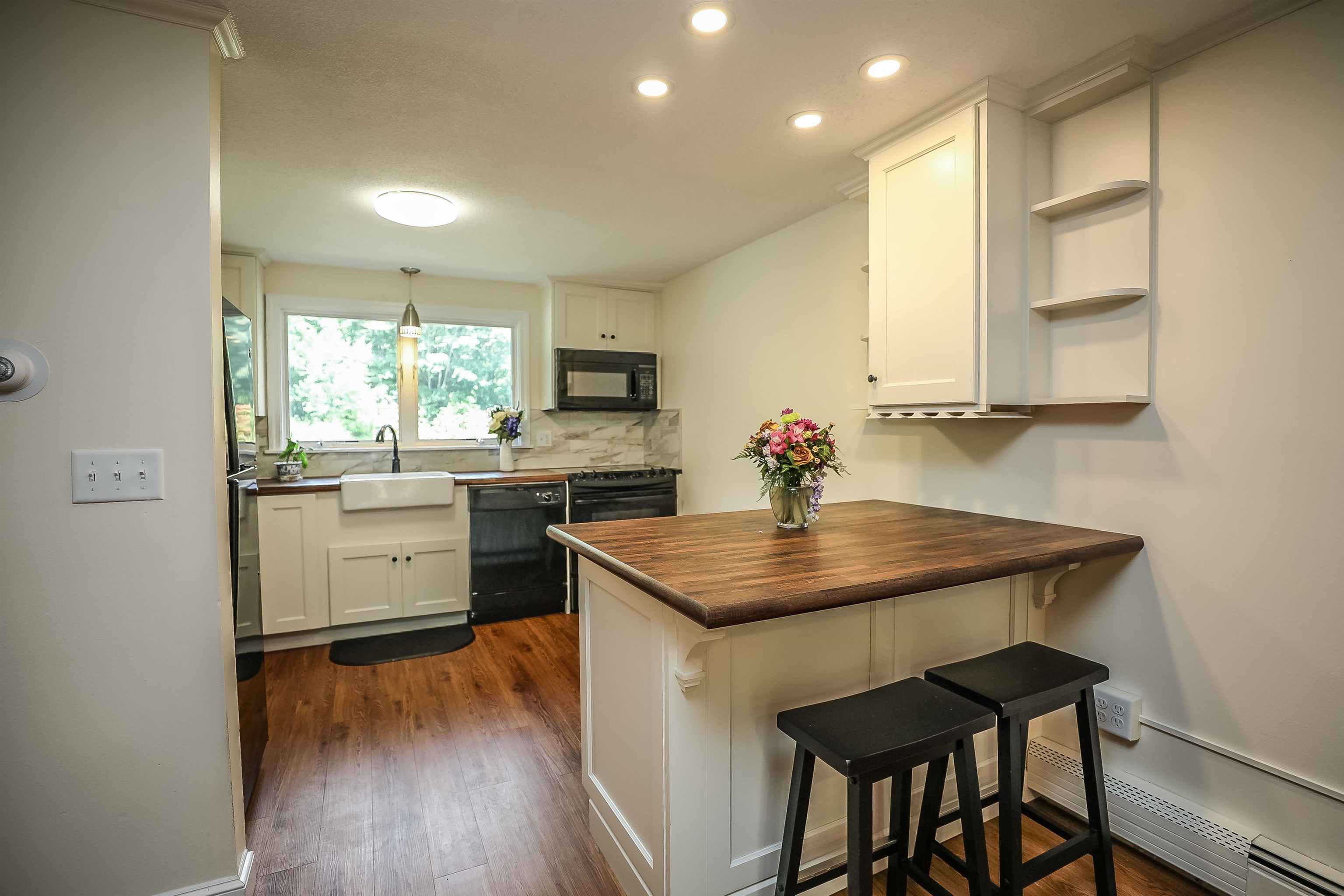 6 Prospect Heights Road Peterborough, NH 03458 - Photo 2 of 28 Gallery Image 2