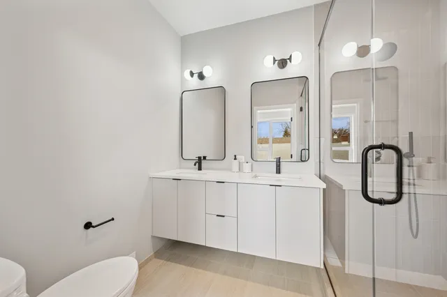 $650,000 | 944 Beloit Avenue, Unit 5, Forest Park, IL 60130