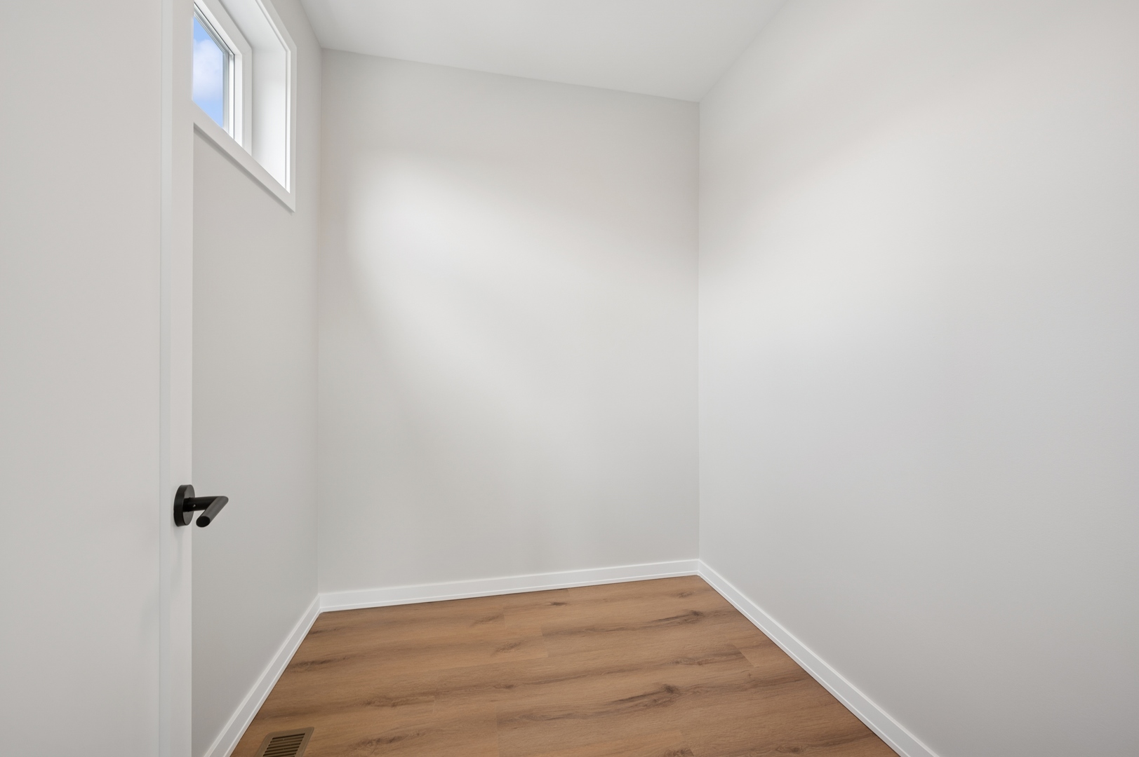 944 Beloit Avenue, Unit 5 Forest Park, IL 60130 - Photo 25 of 36