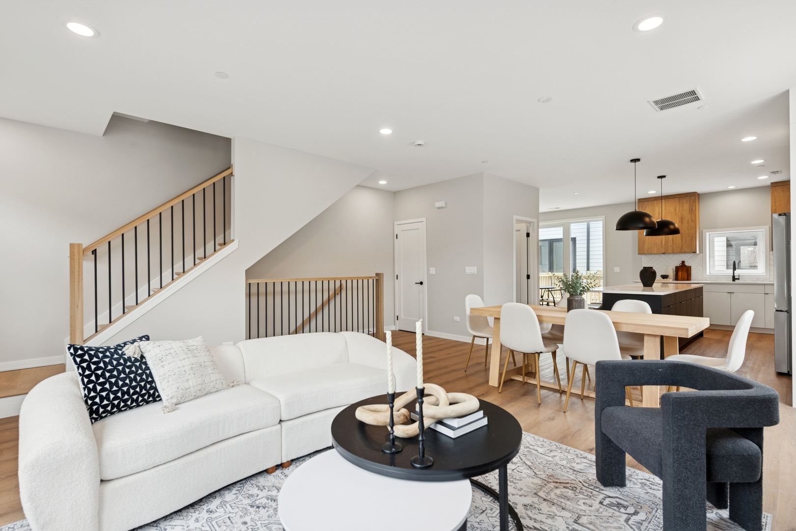 944 Beloit Avenue, Unit 5 Forest Park, IL 60130 - Photo 6 of 36