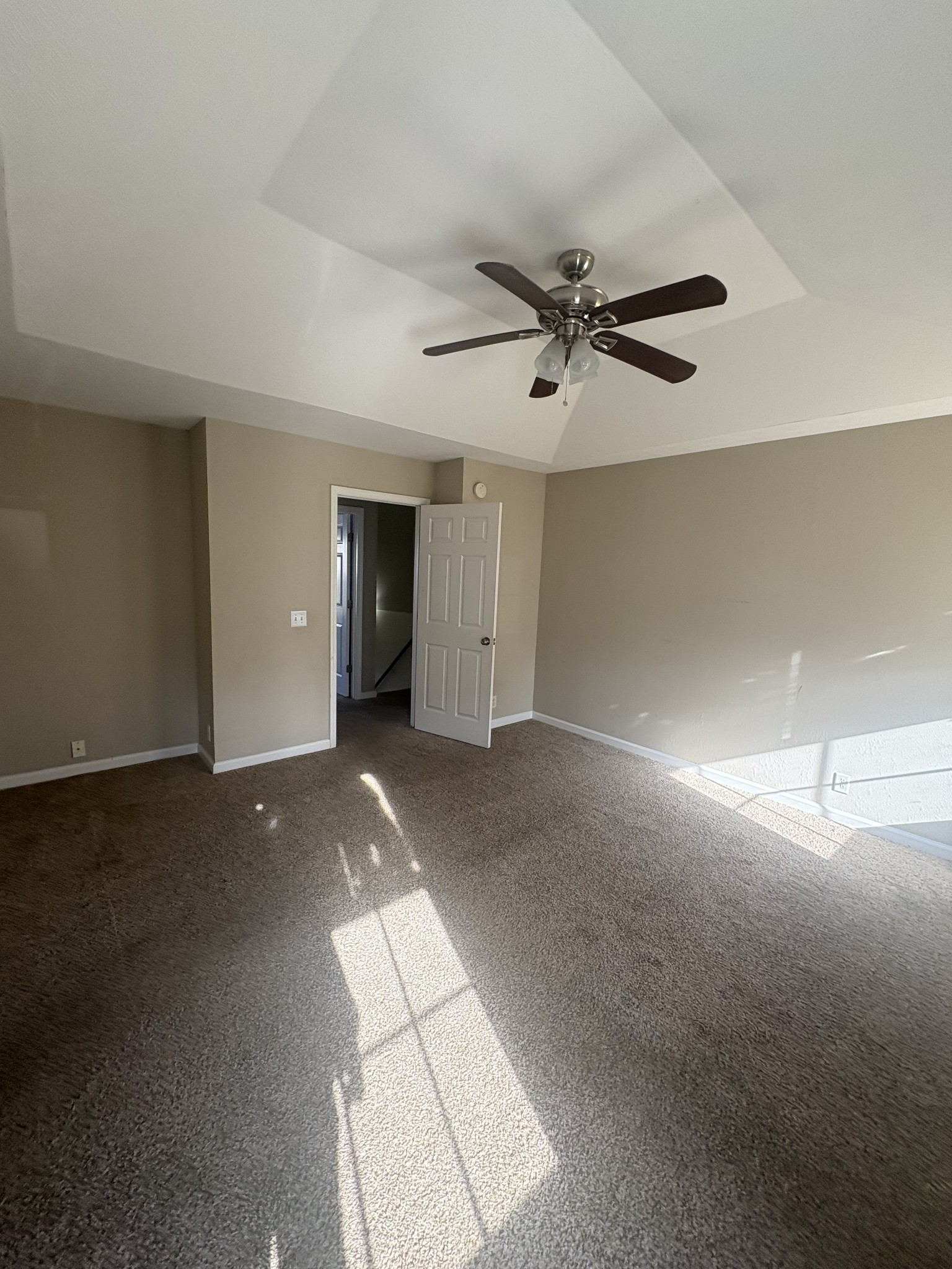 4112 Nir Shreibman Boulevard La Vergne, TN 37086 - Photo 15 of 24 a view of an empty room