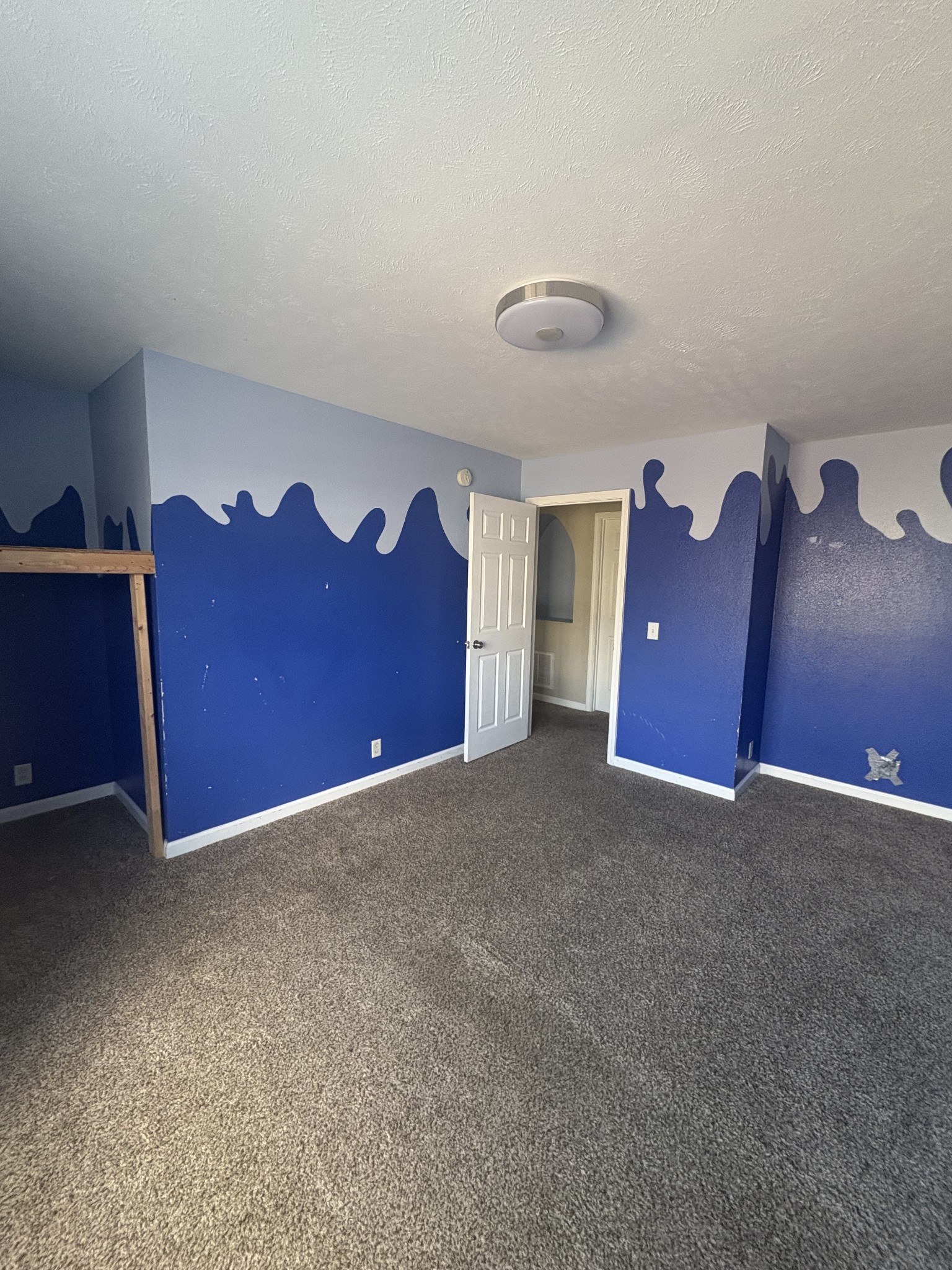 4112 Nir Shreibman Boulevard La Vergne, TN 37086 - Photo 16 of 24 a view of a livingroom with a dresser