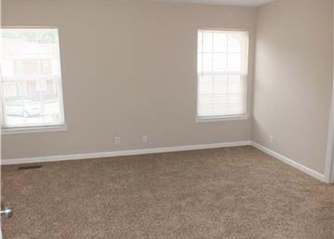 4112 Nir Shreibman Boulevard La Vergne, TN 37086 - Photo 4 of 24 an empty room with a window