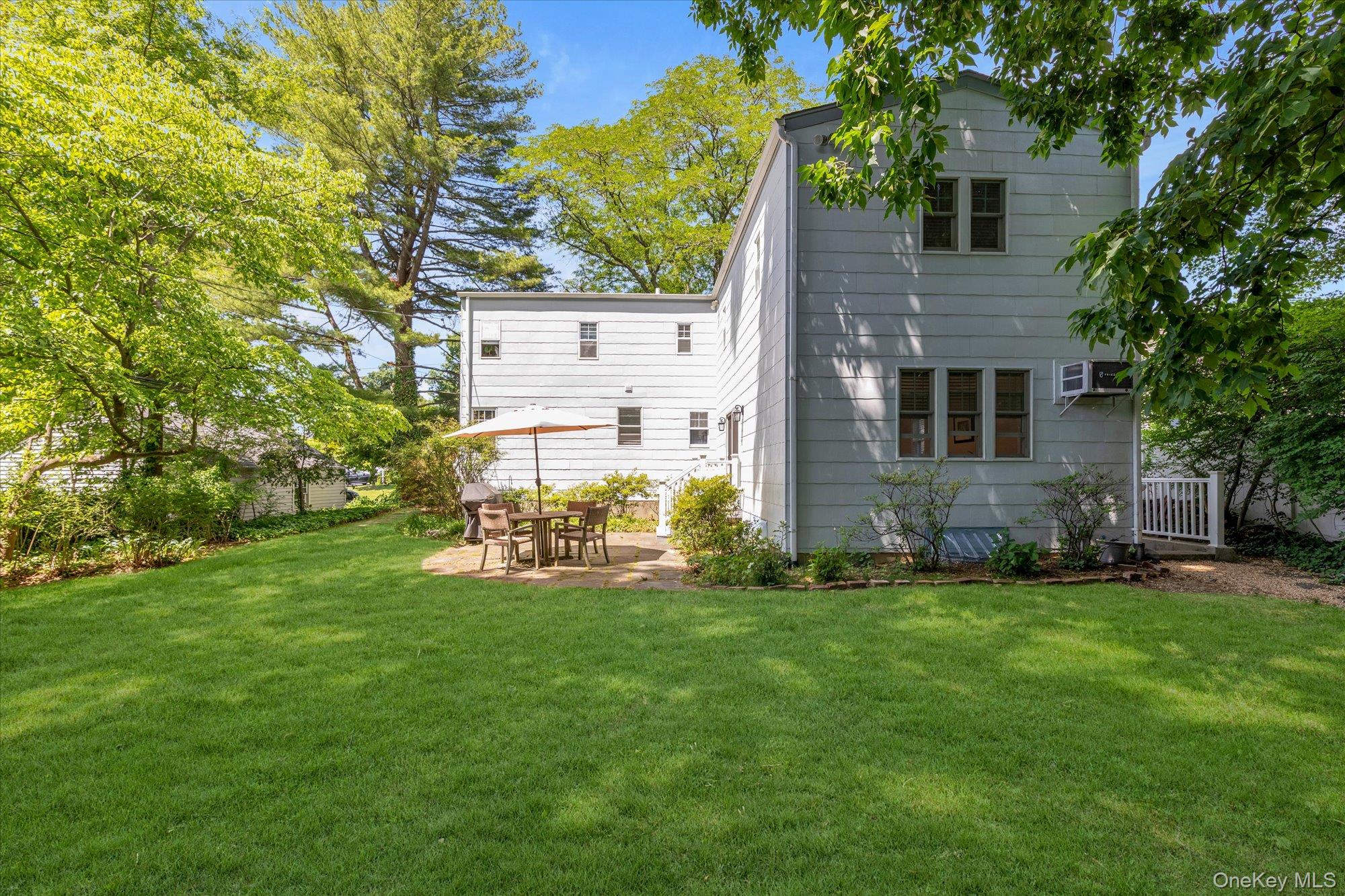 2 Inwood Road Glen Cove, NY 11542 - Photo 25 of 27