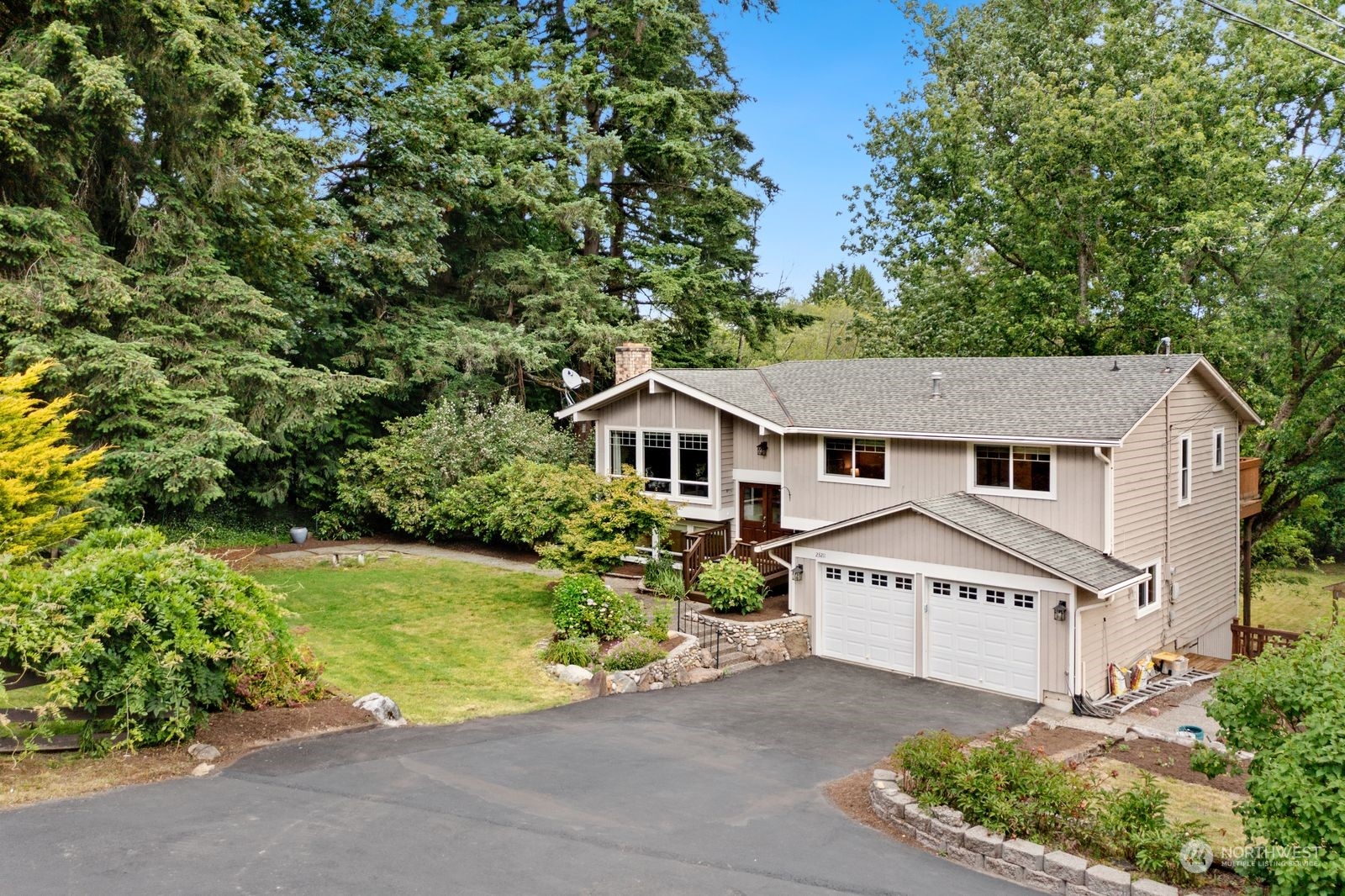 23211 3rd Avenue Southeast Bothell, WA 98021 - Photo 2 of 40 front view of a house with a yard