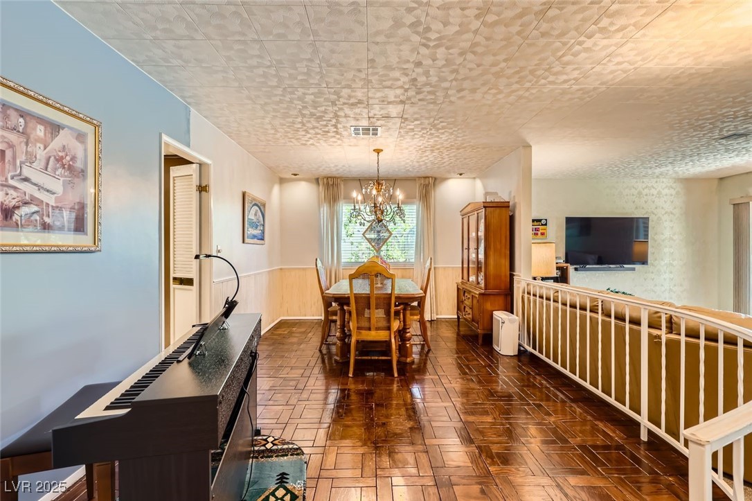 3569 Ruth Drive Las Vegas, NV 89121 - Photo 14 of 38 Gallery Image 14