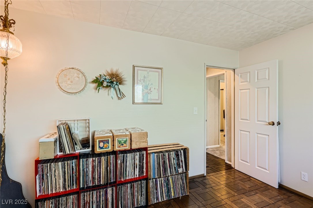 3569 Ruth Drive Las Vegas, NV 89121 - Photo 28 of 38 Gallery Image 28