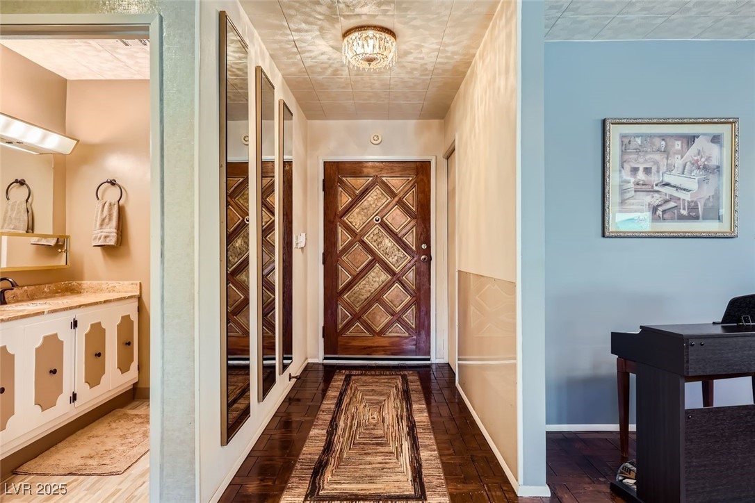 3569 Ruth Drive Las Vegas, NV 89121 - Photo 6 of 38 Gallery Image 6
