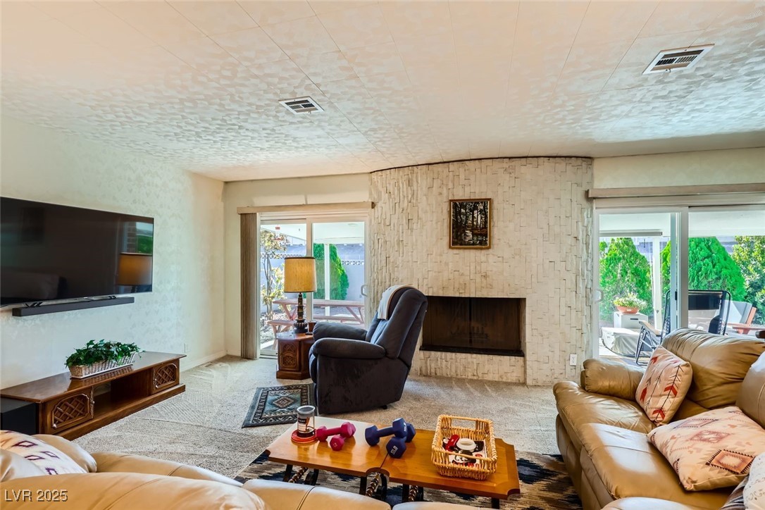 3569 Ruth Drive Las Vegas, NV 89121 - Photo 7 of 38 Gallery Image 7