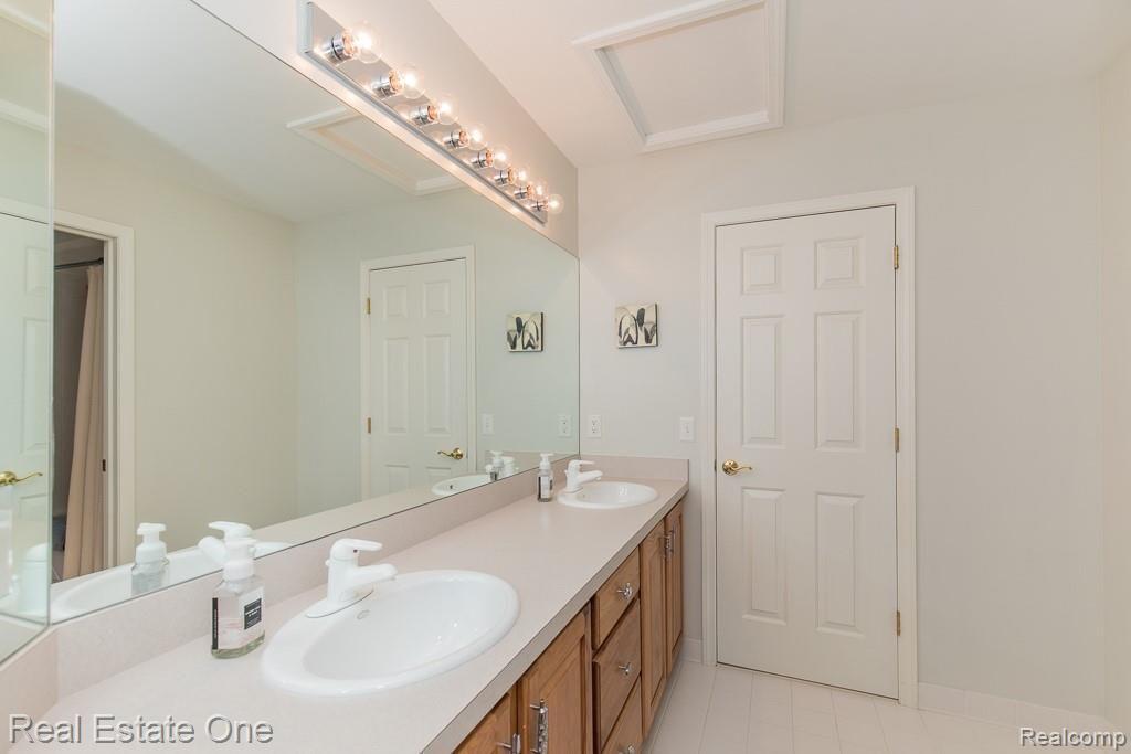 1406 Kentfield Drive Rochester, MI 48307 - Photo 24 of 52