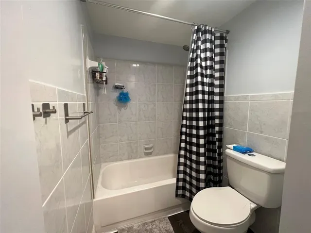 a car parked in front of a building