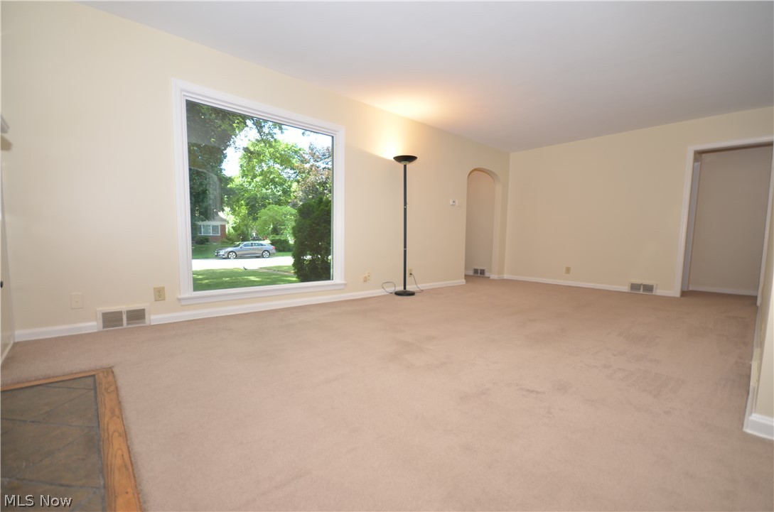 2865 Lee Road Silver Lake, OH 44224 - Photo 5 of 35