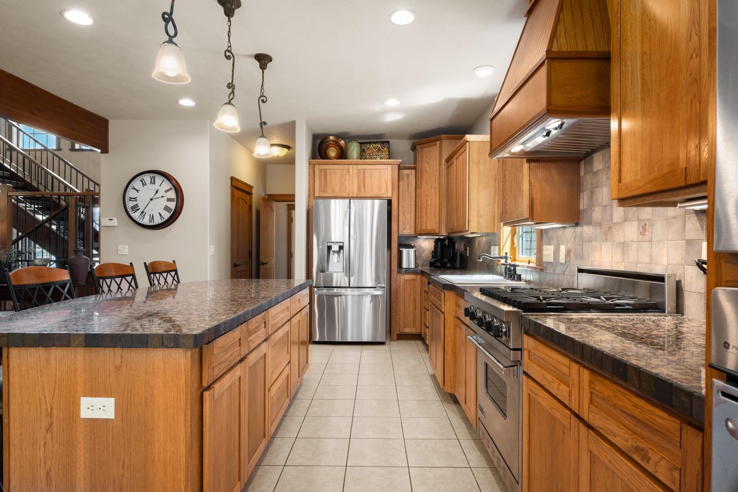 9504 South Baltimore Road Spokane, WA 99223 - Photo 8 of 44