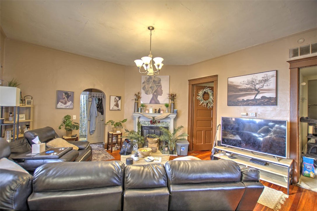 1643 North Main Street Decatur, IL 62526 - Photo 13 of 24
