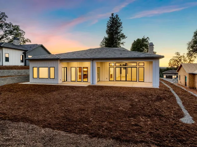 $1,198,000 | 23517 Darkhorse Drive, Auburn, CA 95602