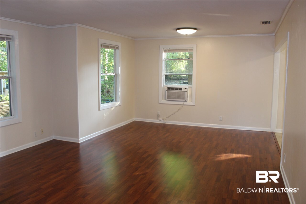 311 1st Street Mobile, AL 36611 - Photo 4 of 11