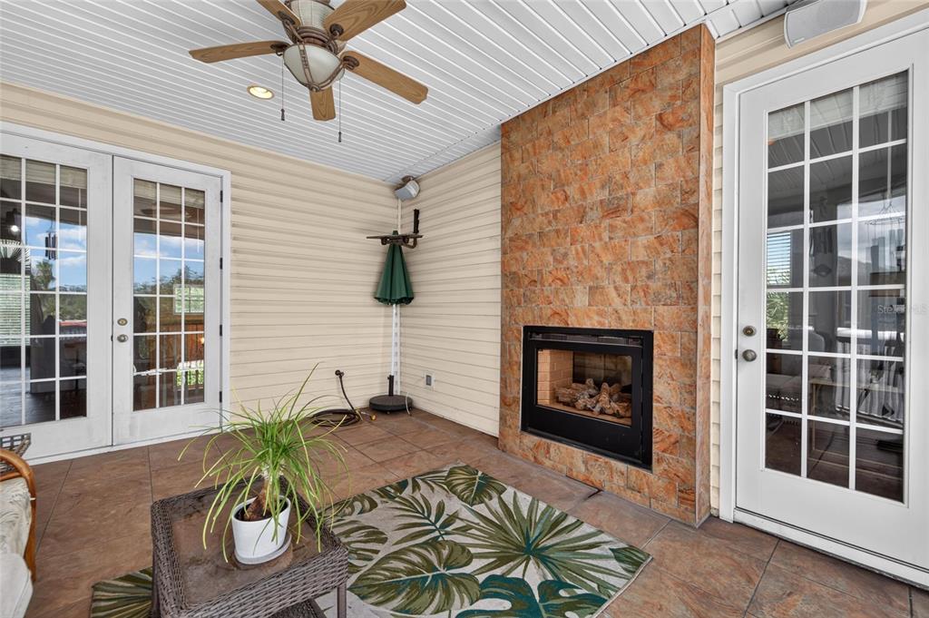 339 Manatee Lane Tarpon Springs, FL 34689 - Photo 24 of 35