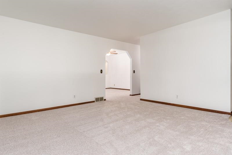 12222 Rae Ann Road Roscoe, IL 61073 - Photo 8 of 40