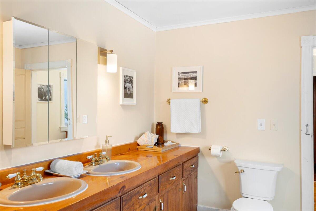 642 Backkingdom Road Mexico, ME 04257 - Photo 43 of 88 Upstairs Bathroom