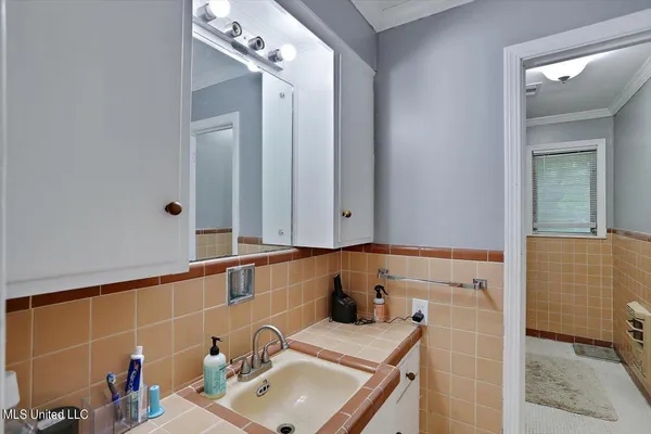 $2,000 | 1315 Kimwood Drive, Jackson, MS 39211