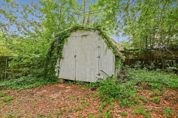 $2,000 | 1315 Kimwood Drive, Jackson, MS 39211