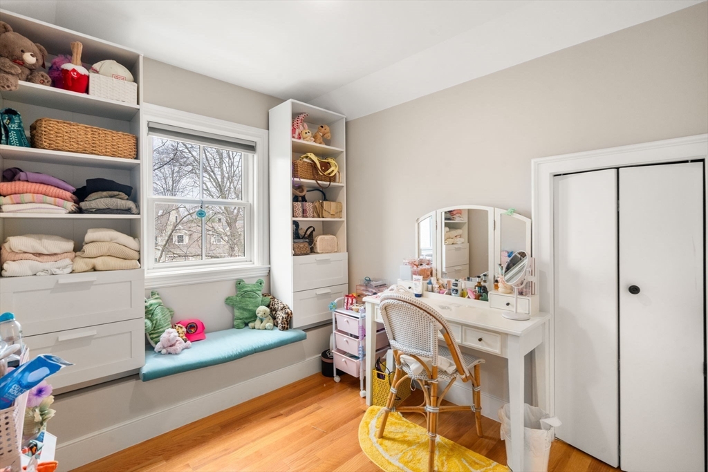 75 Auburn Street Newton, MA 02466 - Photo 25 of 34 a bedroom with a bed and a window
