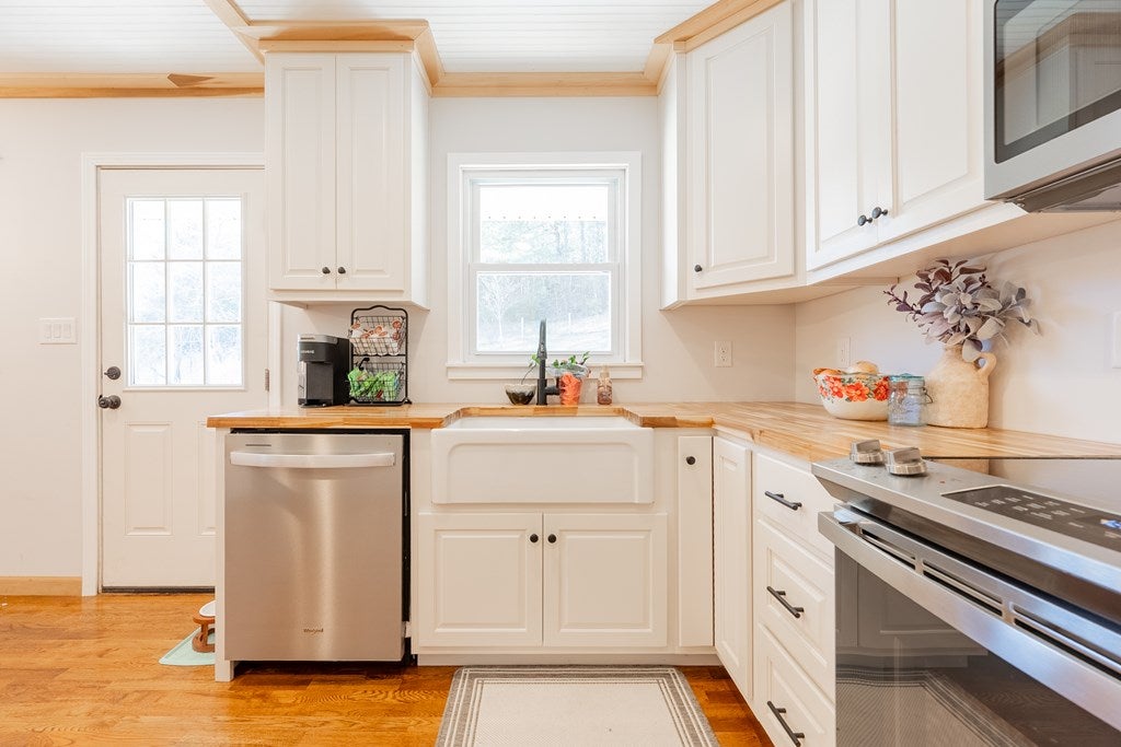 1350 Ivanhoe Road Max Meadows, VA 24360 - Photo 17 of 79 Gallery Image 17