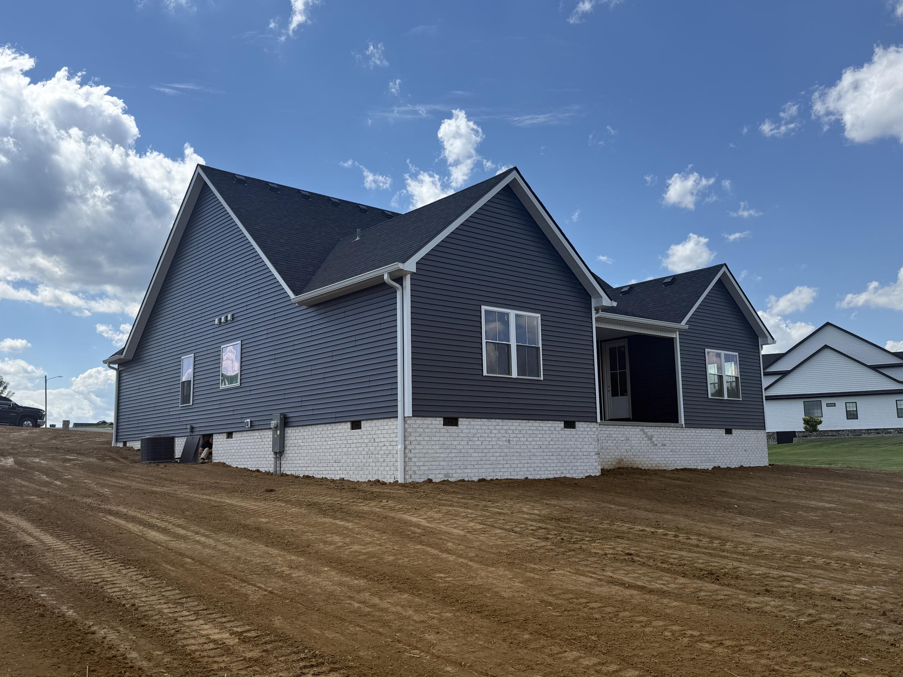 922 Wheatfield Road Harrodsburg, KY 40330 - Photo 3 of 14 Back