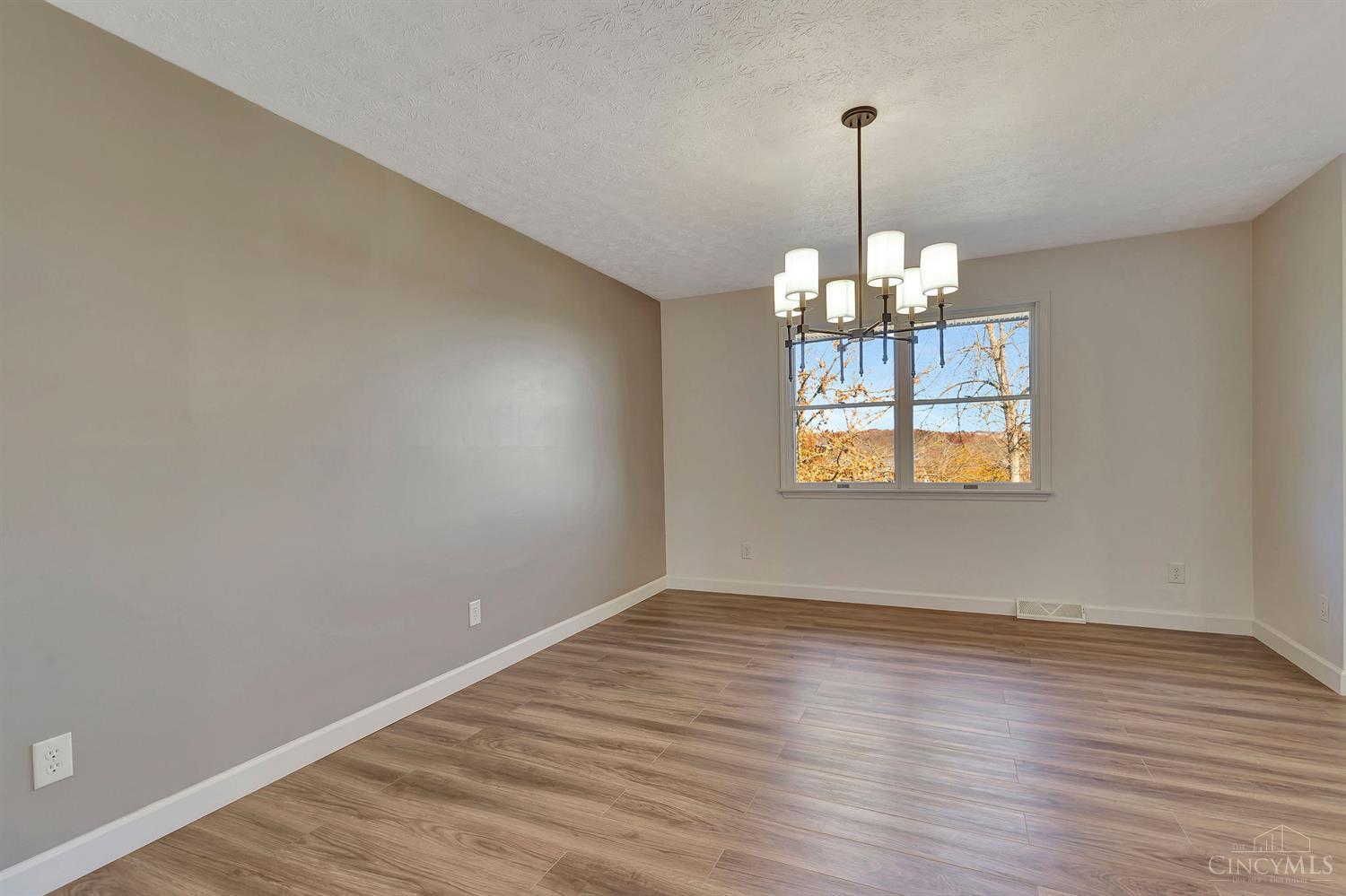 1671 Hamilton Richmond Road Hamilton, OH 45013 - Photo 12 of 48 Gallery Image 12
