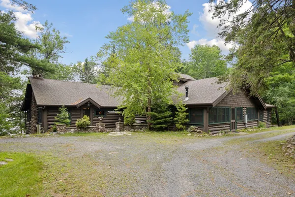 $1,695,000 | 10472-71 West Murphy Boulevard, Hayward, WI 54843