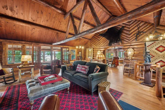 $1,695,000 | 10472-71 West Murphy Boulevard, Hayward, WI 54843