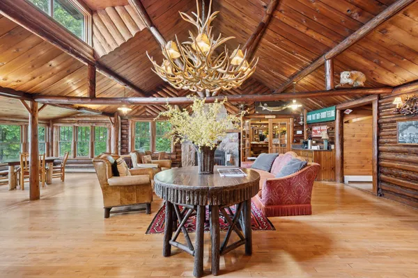 $1,495,000 | 10472-71 West Murphy Boulevard, Hayward, WI 54843