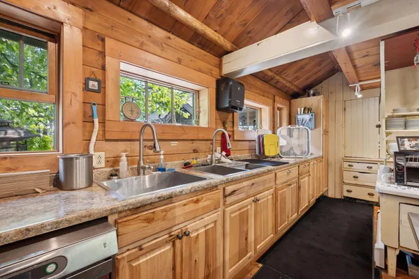 $1,495,000 | 10472-71 West Murphy Boulevard, Hayward, WI 54843