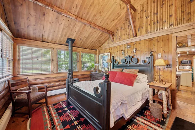 $1,695,000 | 10472-71 West Murphy Boulevard, Hayward, WI 54843