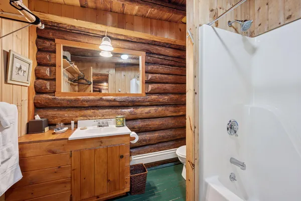 $1,695,000 | 10472-71 West Murphy Boulevard, Hayward, WI 54843