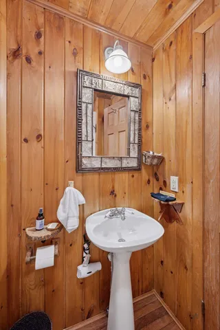 $1,695,000 | 10472-71 West Murphy Boulevard, Hayward, WI 54843