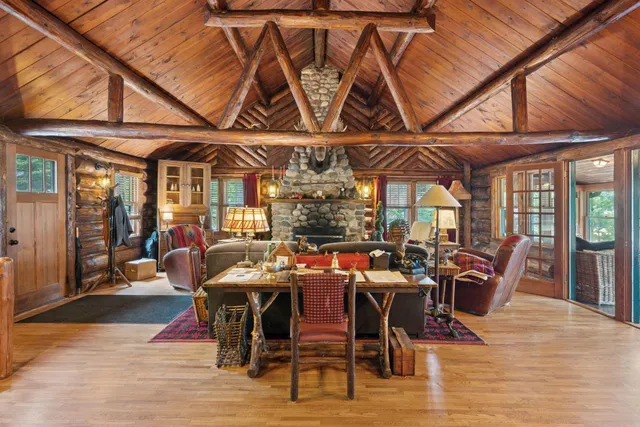 $1,695,000 | 10472-71 West Murphy Boulevard, Hayward, WI 54843