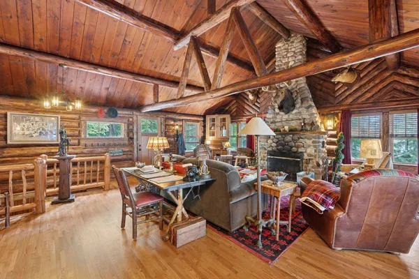 $1,495,000 | 10472-71 West Murphy Boulevard, Hayward, WI 54843