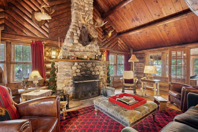 $1,695,000 | 10472-71 West Murphy Boulevard, Hayward, WI 54843