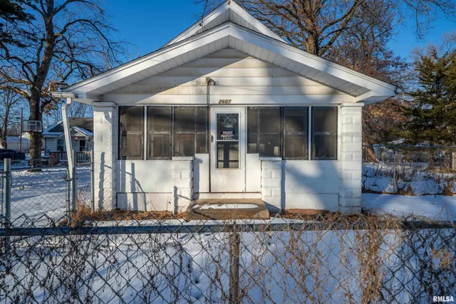 $49,900 | 2607 West Humboldt Street, Peoria, IL 61605