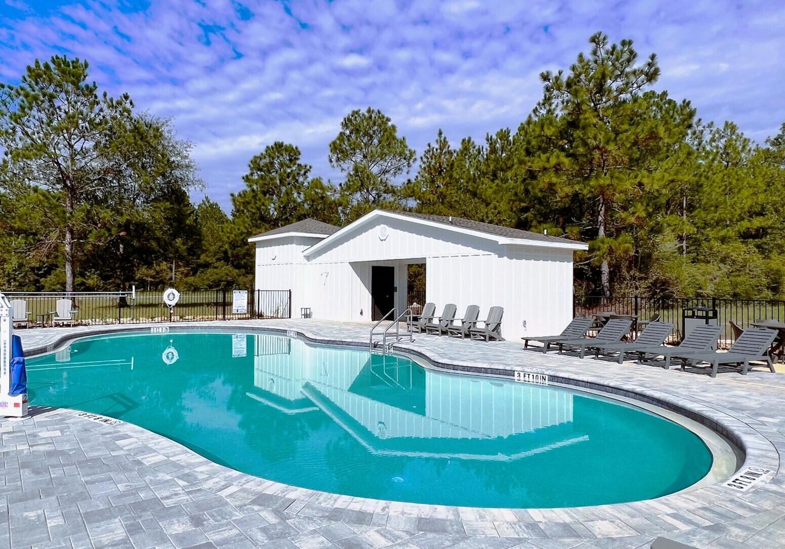 HERITAGE COMMUNITY POOL --- Screenshot