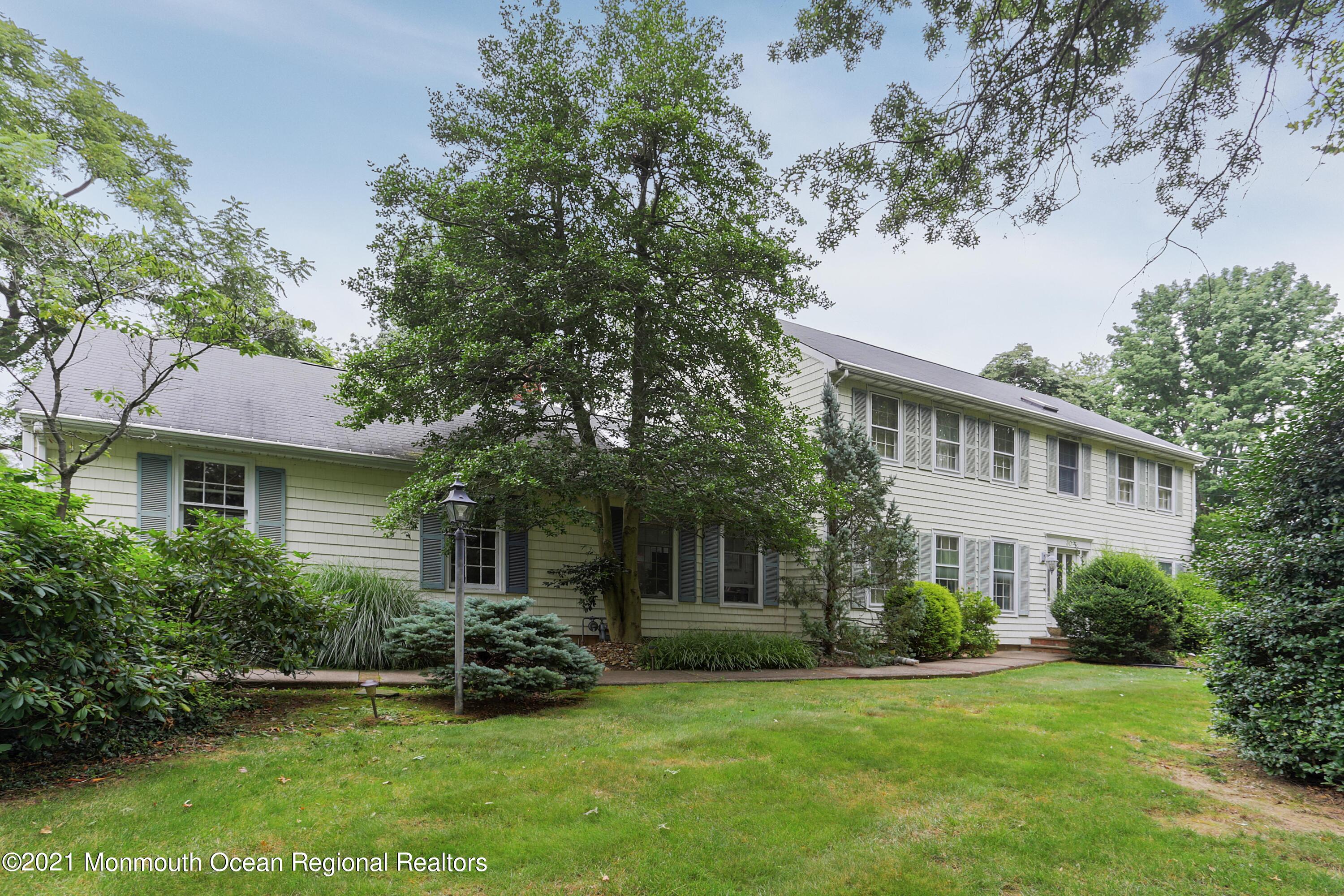 30 Crawford Road Middletown, NJ 07748 - Photo 3 of 35 IMG_5317_18_19_20_21