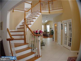 47 Wendover Road East Windsor, NJ 08520 - Photo 8 of 12 Foyer
