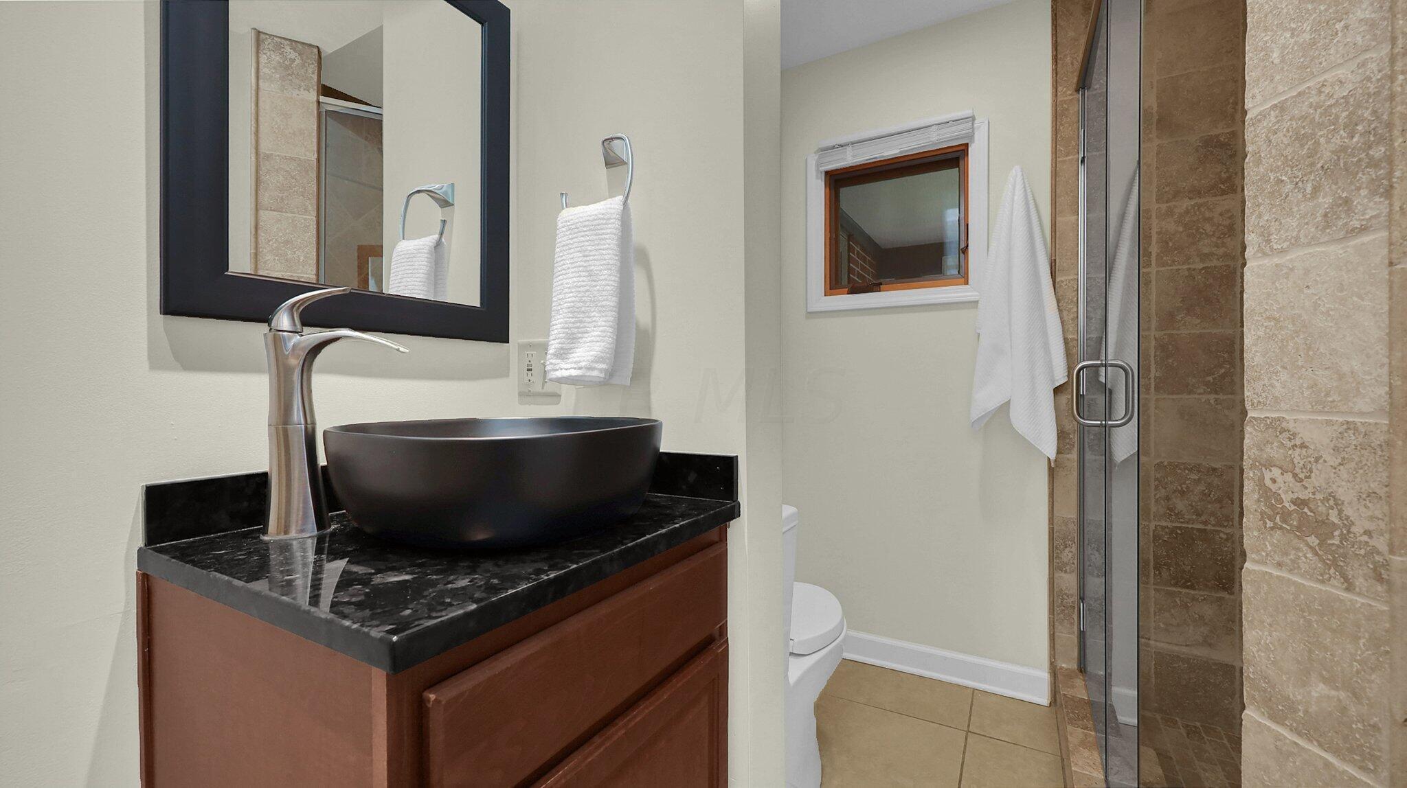 4254 Dublin Road Columbus, OH 43221 - Photo 19 of 42 3rd Bath
