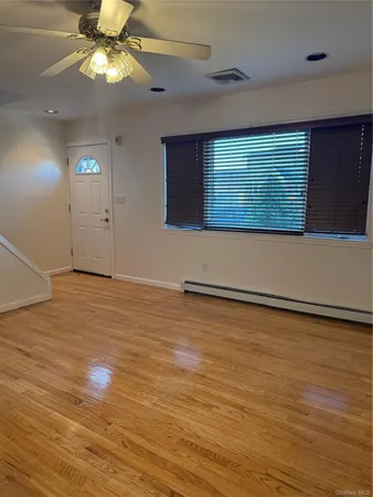 $4,100 | Undisclosed Address, Massapequa, NY 11758