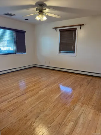$4,100 | Undisclosed Address, Massapequa, NY 11758