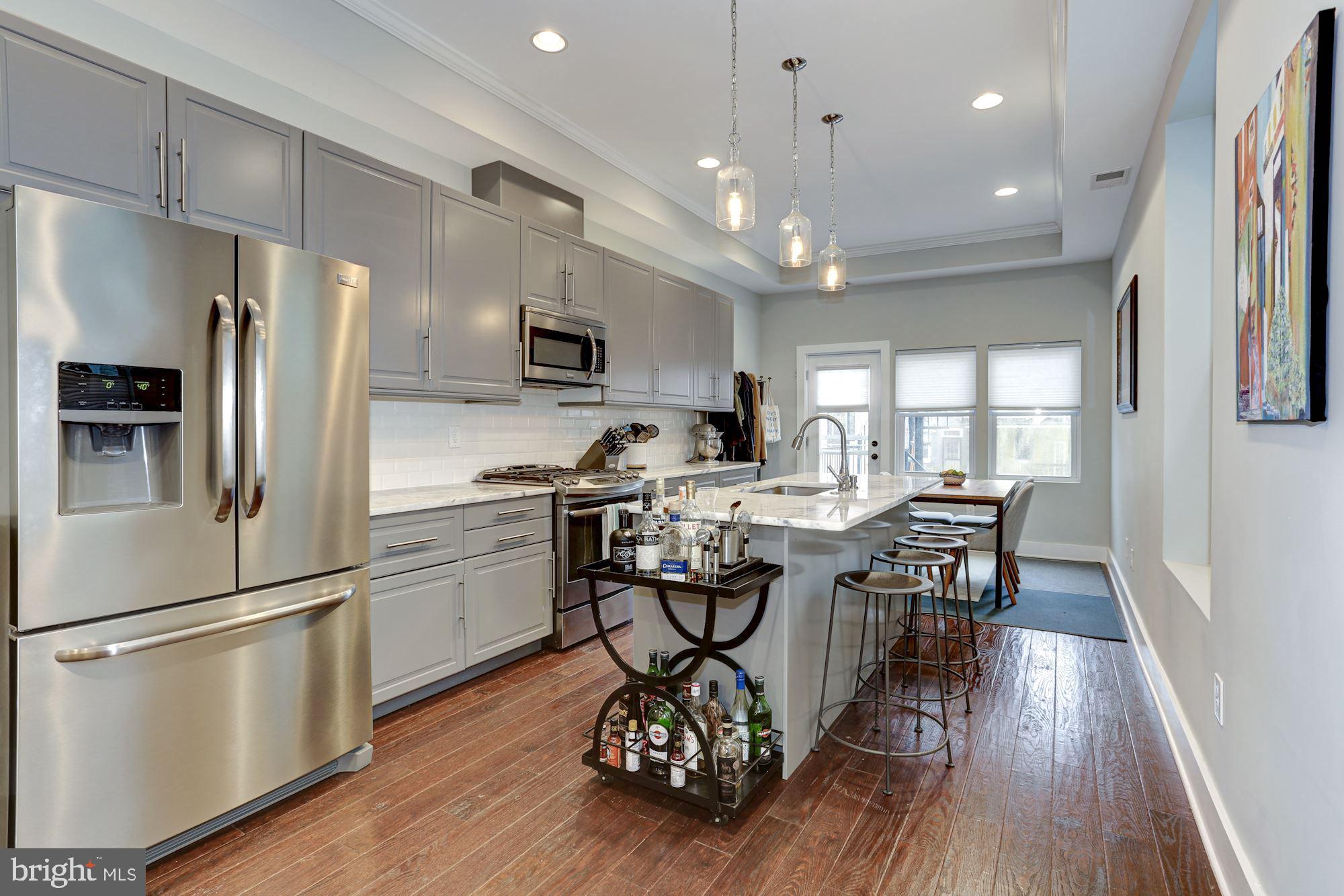 16 R Street Northwest, Unit 1 Washington, DC 20001 - Photo 7 of 22 Perfect for entertaining