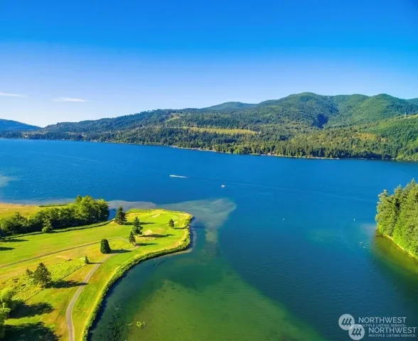 a outdoor view with a sitting space