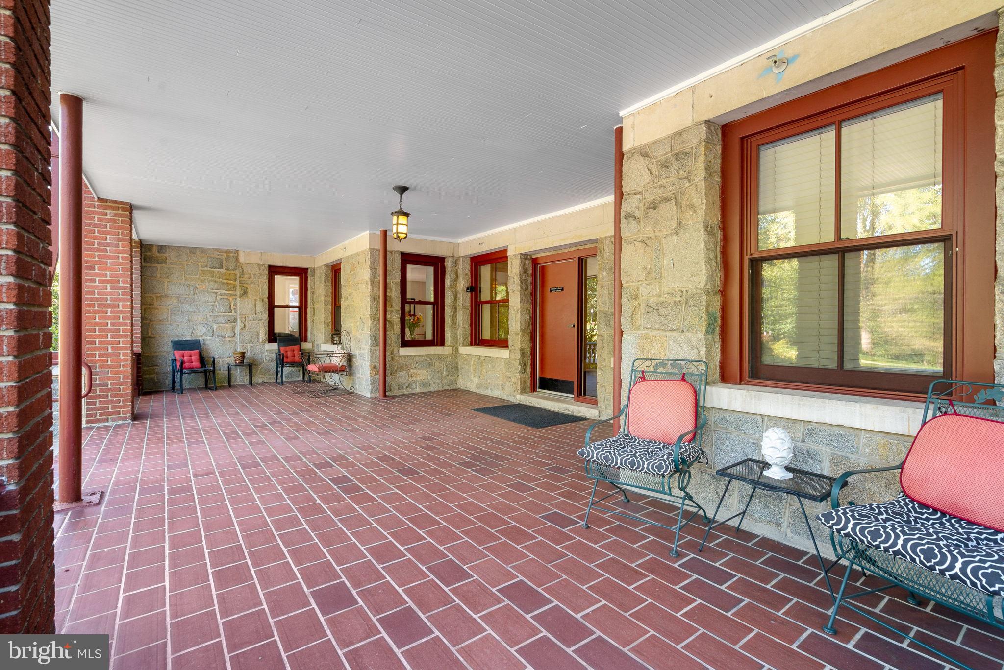 9610 Dewitt Drive, Unit B106 Silver Spring, MD 20910 - Photo 4 of 33 a living room filled with furniture