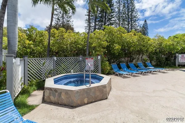 $2,850 | 239 Mananai Place, Unit E, Honolulu, HI 96818